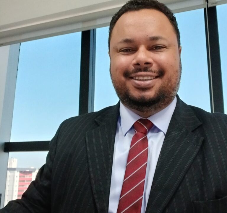 Fausto Pires une fé, trabalho social e política em candidatura a Deputado Estadual por Goiás