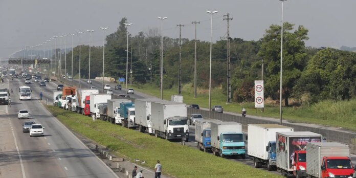 Lei garante frete mínimo no transporte de cargas; saiba o Lei garante frete mínimo no transporte de cargas; saiba o que muda