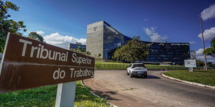 Assédio eleitoral no trabalho é crime; saiba como identificar Assédio eleitoral no trabalho é crime; saiba como identificar