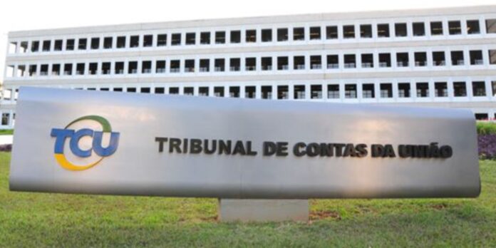 TCU envia à Justiça Eleitoral lista de gestores com contas TCU envia à Justiça Eleitoral lista de gestores com contas rejeitadas