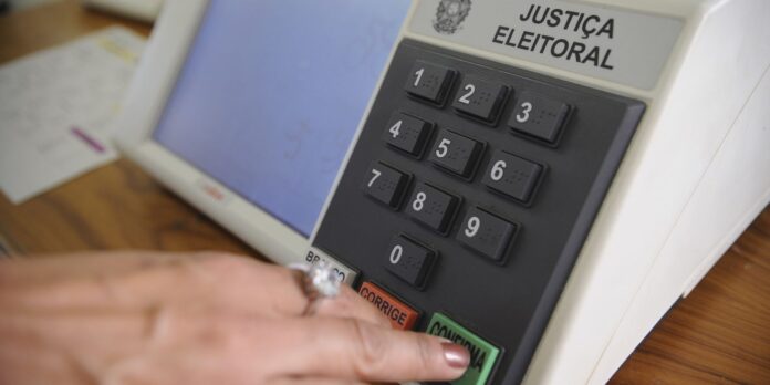 RJ: quase 13 milhões de eleitores estão aptos a votar RJ: quase 13 milhões de eleitores estão aptos a votar no 1º turno