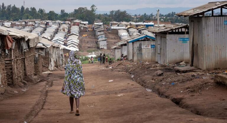 Ebola avança para novas áreas da RD Congo matando quase metade dos infectados