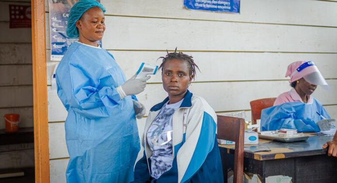 RD Congo precisa de mais 5 mil profissionais de saúde para conter crise de ebola