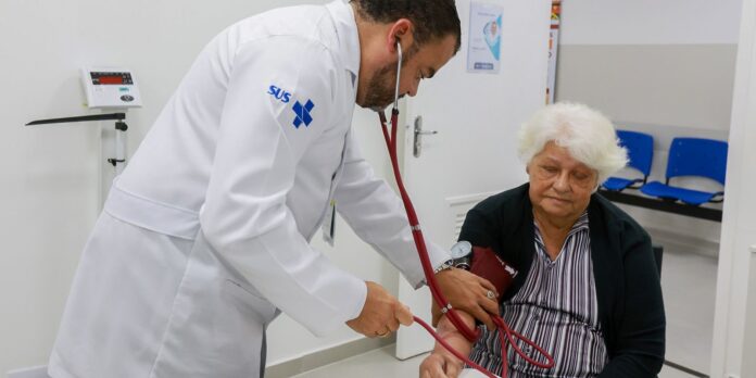 Prova que avalia formação médica ocorre neste domingo em todo Prova que avalia formação médica ocorre neste domingo em todo país