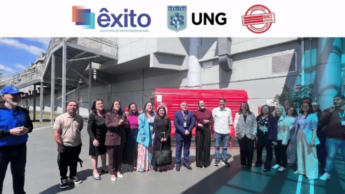 Êxito Representantes do Instituto Êxito de Empreendedorismo, Universidade Guarulhos (UNG) e Instituto Banco Vermelho durante inauguração de projeto do movimento Feminicídio Zero em Guarulhos.