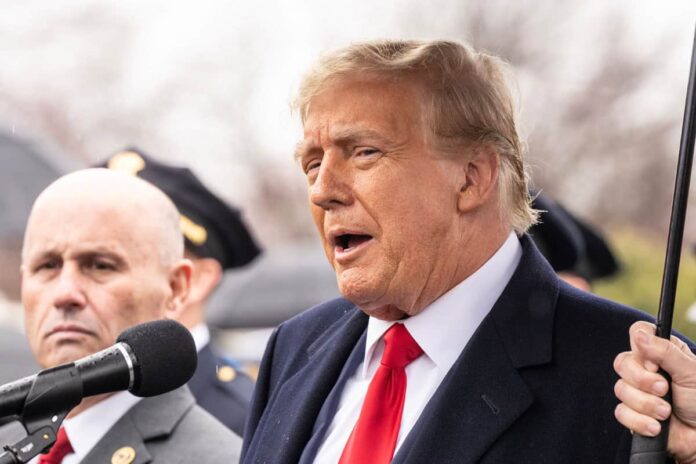 Trump interrompe palestra de CEO da Nvidia para defender avanço Trump interrompe palestra de CEO da Nvidia para defender avanço da IA
