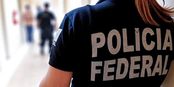PF faz operação contra fraudes no registro de armas de PF faz operação contra fraudes no registro de armas de colecionadores