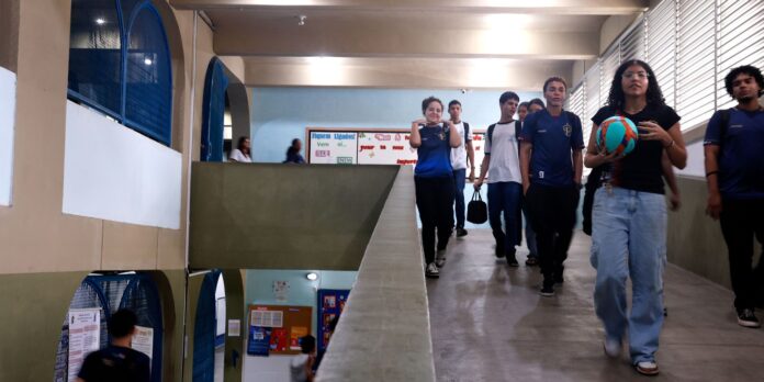 Pé-de-Meia começa a pagar sexta parcela a estudantes nesta segunda Pé-de-Meia começa a pagar sexta parcela a estudantes nesta segunda
