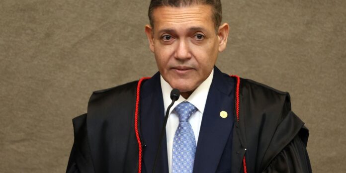 Kassio atende Flávio e suspende circulação de jornal de sindicato Kassio atende Flávio e suspende circulação de jornal de sindicato
