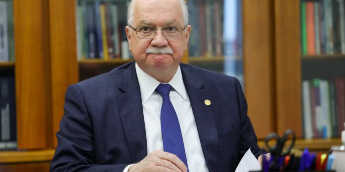 Master: Fachin se reúne com PF para tratar de citações Master: Fachin se reúne com PF para tratar de citações a ministros