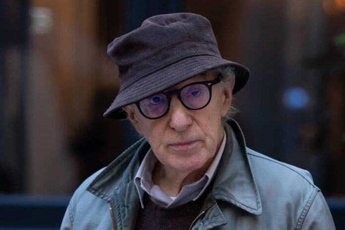 Jeffrey Epstein se aproximou de Woody Allen por prestígio - Jeffrey Epstein se aproximou de Woody Allen por prestígio - 20/10/2026 - Ilustrada