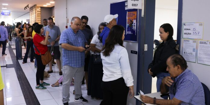 Mais de 4 mil eleitores tiveram locais de votação alterados Mais de 4 mil eleitores tiveram locais de votação alterados