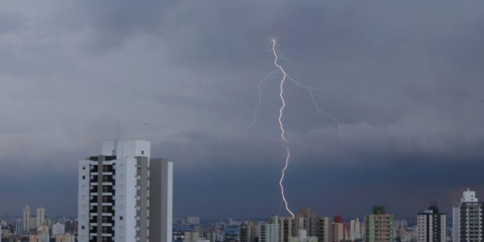 Fim de semana de eleições será de chuva em grande parte do país