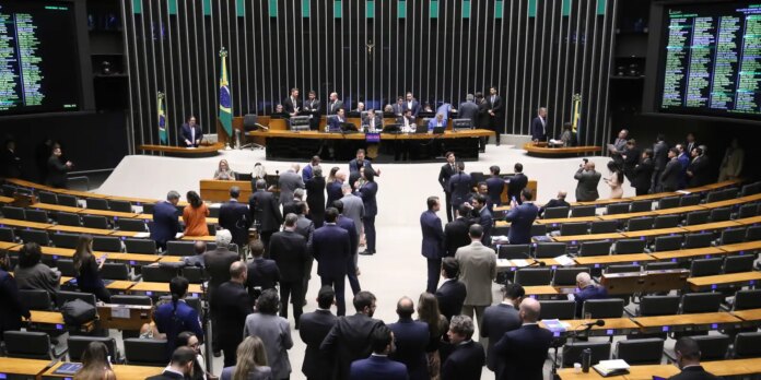 Cresce número de mulheres eleitas para o Congresso Nacional Cresce número de mulheres eleitas para o Congresso Nacional